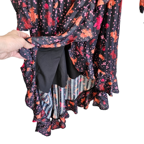 C/MEO Collective Significant Midi Wrap Dress Size Large fits medium to large - Picture 13 of 14